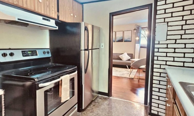 LaVale House | Adorable, mid-century home. Single level, pets ok.