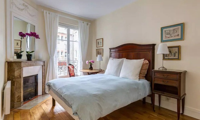15th Arrondissement Apartment | Adorable Parisian Flat 15eme