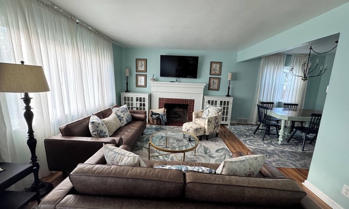 Fort Wayne House | Adorable, Peaceful Retreat In Premier Fort Wayne Location, Sycamore House