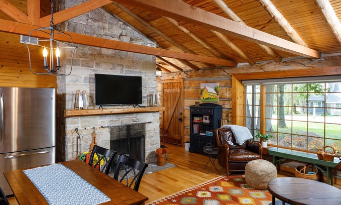 Ephraim Cabin | Adorable Pet Friendly Cottage in the Heart of Ephraim! Great WiFi