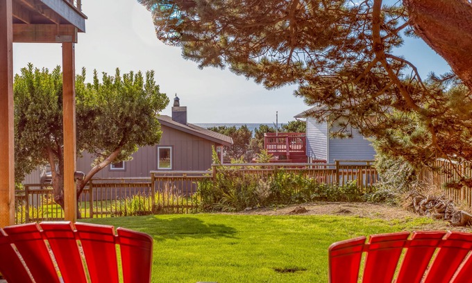 Neahkahnie Beach Apartment | Adorable, Stylish Manzanita Haven is Two Blocks from the Beach!