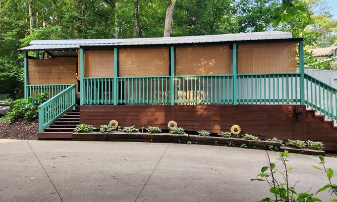Asheville Cottage | Adorable Tiny Guesthouse Super Cozy & Clean