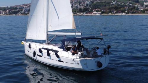 Tomicici Boat Rental | Adriatic Blue Voyage