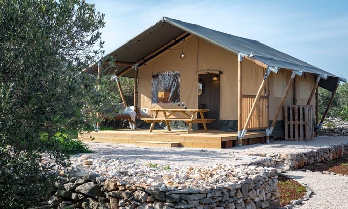 Donje Selo Villa | Adriatic Heritage Glamping No.1