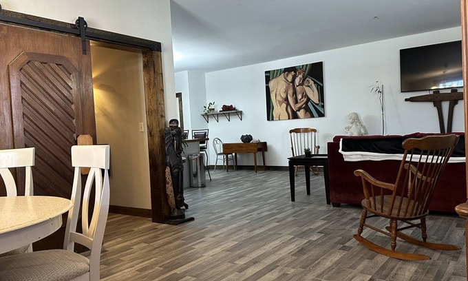 South Paris Apartment | Adult Themed get-a-way! Centrally located to ski mountains, Oxford Casino, OPS.