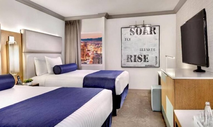 Gateway District House | Adventure Awaits! 3 Great Units On Strip, 2 Pools, Casino, FREE Parking!