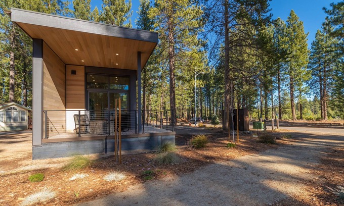 Truckee Cabin | Adventure Cabin 72 - Luxurious Adventure Cabin