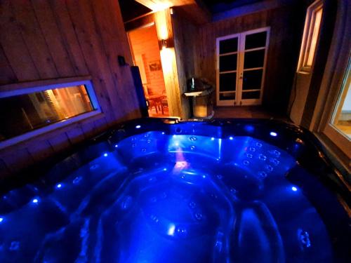Reykholt House | Adventure Eagle Cottege