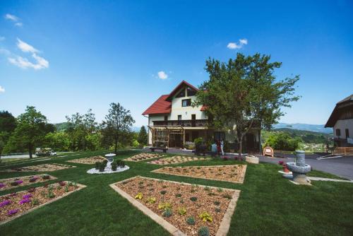 Store Bed & Breakfast | Adventure Farm
