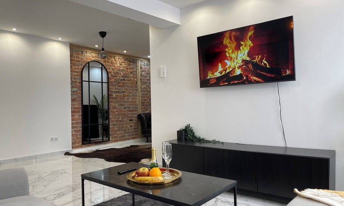 Wetzlar Apartment | ADVENTURE luxury apartment located 1,6 km from Buderus Arena, (Central Old Town)