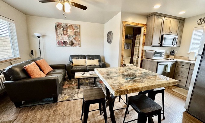 Moab South Valley House | Adventure-ready stay with garage, balcony sunsets & dog-friendly comfort