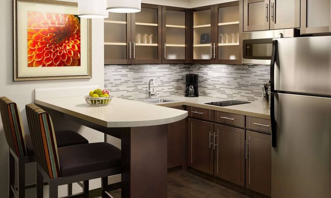 Las Colinas Resort | Adventure Trip! Minutes’ Walk from Thomas Jefferson Park, Pool, Parking!