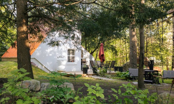 Orford Ski Chalet | Adventurer, Beautiful Fully Equipped Cottage, 2 minutes away from Ski Orford