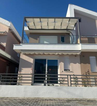 Ofrinion House | Aegean dream house