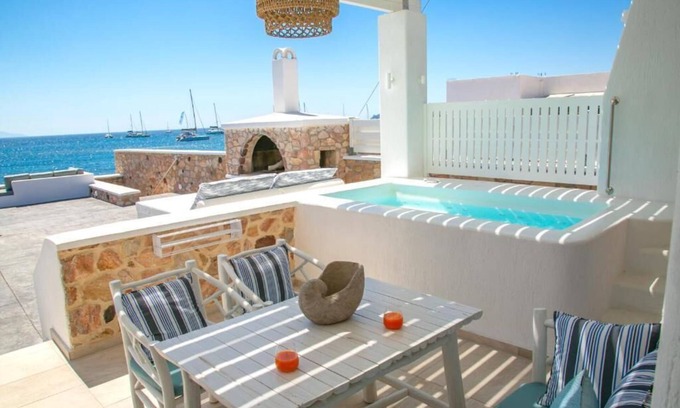Exomytis Apartment | Aegean Melody Suites- Luxury Two bedroom suite with hot tub & sea view