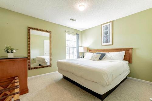 Lexington House | Aerie Oaks Cottage-5min to Lake, 20min to Columbia