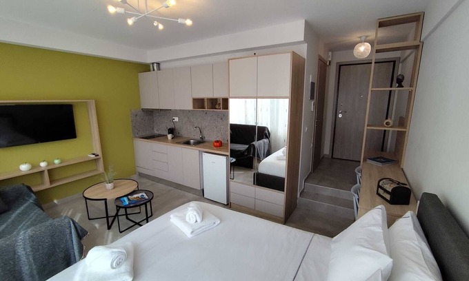 Ladadika Apartment | Aetherial Dreams Room 3, Apartment