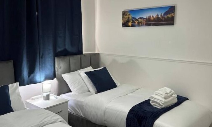 Wigan Apartment | Affluent Living Apartment perfect for contractors and individualsn