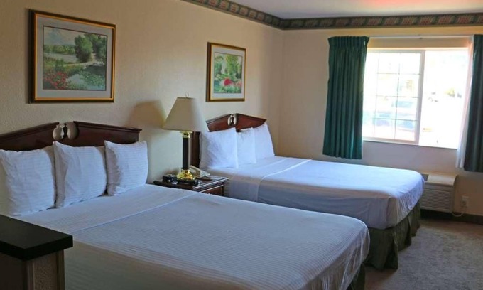 Kelso House | Affordability Meets Comfort in GuestHouse Kelso Longview! 3 Comfortable Units