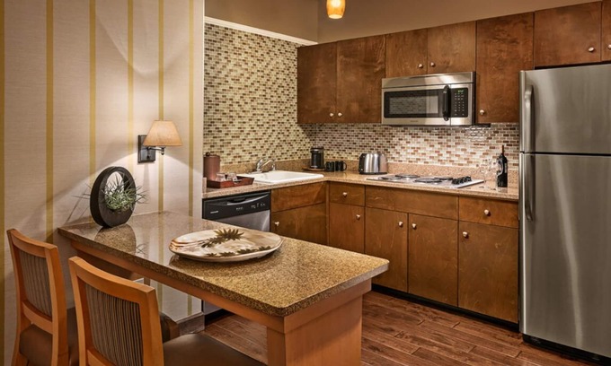 Gainey Village Villas Hotel | Affordability Meets Comfort! Short Drive to Musical Instrument Museum, w/Pool!