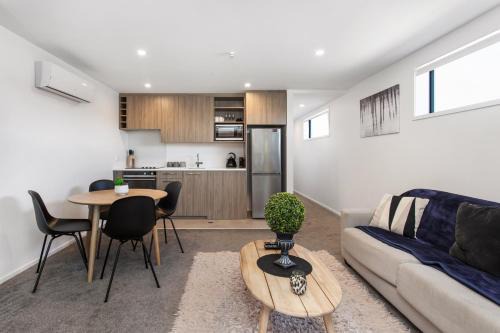 Addington Apartment | Affordable Apartment Hagley Park Super Fast Wifi