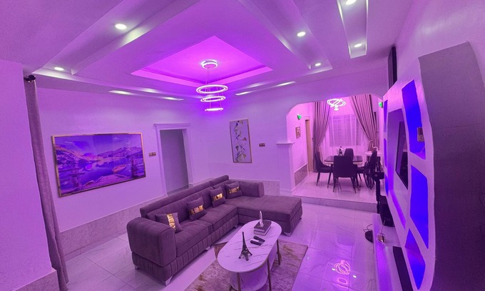 Ilorin Apartment | Affordable Luxury 2 Bedroom Apartment for short and Long stays