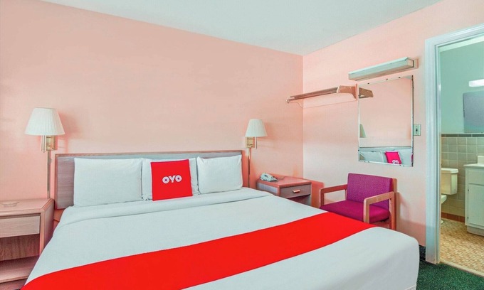 Durham Hotel | Affordable Nightly Stop with King-Sized Bed and Private Parking