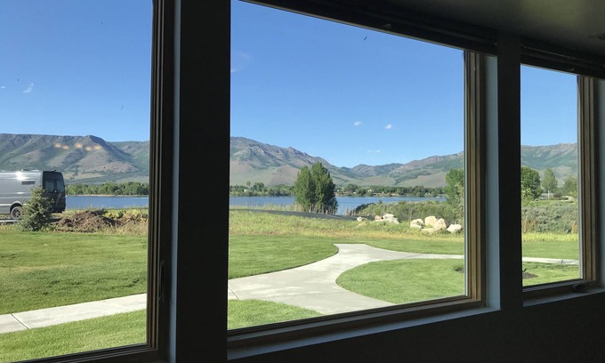 Ogden House | Affordable Pineview Reservoir 2 Bedroom Suite with a View