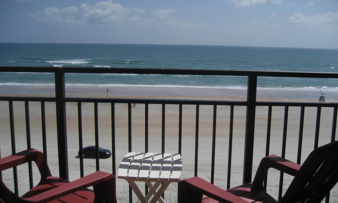 Daytona Beach Shores Apartment | Affordable Room with a MILLION $ VIEW Booking Summer and Fall now.
