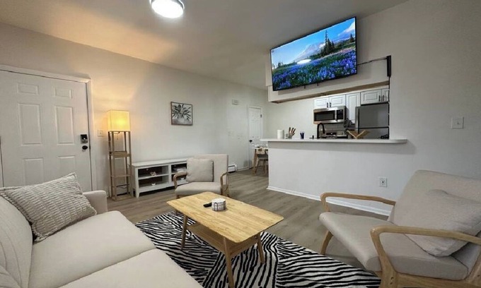 Rotterdam Apartment | Affordable Stay Near Proctors-A3