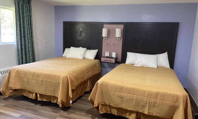 North Tonawanda Hotel | Affordable Suite for Family in Scottish Inns, Minutes from Niagara Falls Park