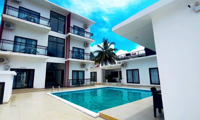 Kerr Serign Hotel | Afra Suites