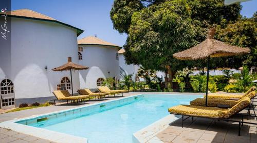 Kerr Serign Hotel | Afro Garden Hotel