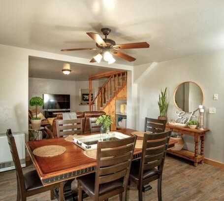 Afton House | Afton Farmhouse with Mountain Views