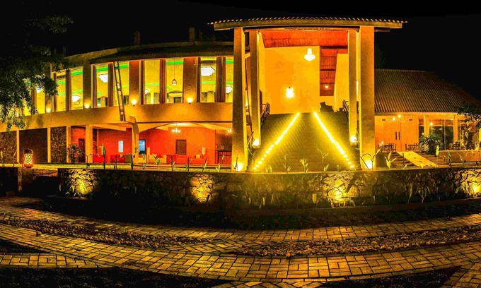 Giritale Hotel | Agbo Hotel