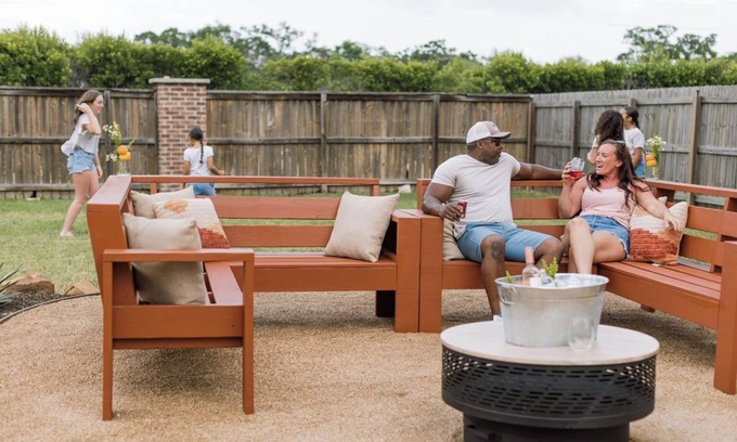 College Station House | Aggieland Escape | 5BR w/Backyard Theater + Mins to A&M
