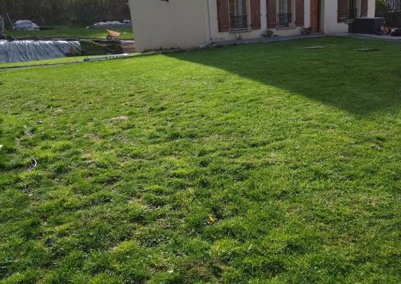 Le Mesnil-Theribus House | Agréable chambre double avec salle d'eau privative