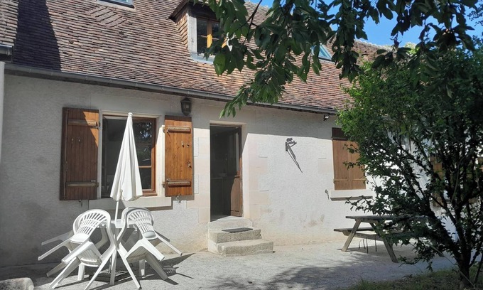 Pellevoisin House | Agréable & Jolie maison- 1 chb- wifi- jardin
