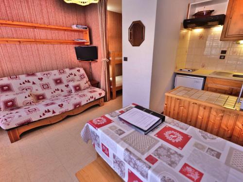 Le Grand-Bornand Apartment | Agréable studio + coin montagne pour 4 personnes, quartier calme, balcon et parking - FR-1-458-111