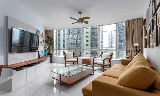 Barra da Tijuca Apartment | Agradável na Barra da Tijuca - Na rua da praia - LC703