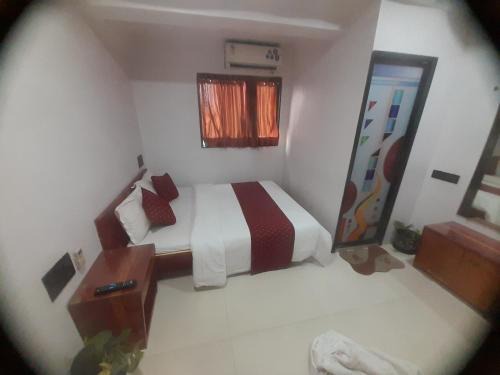Chembur East House | AGRAWAL BHAVAn 1 COUPLE FRIENDLY only for indians