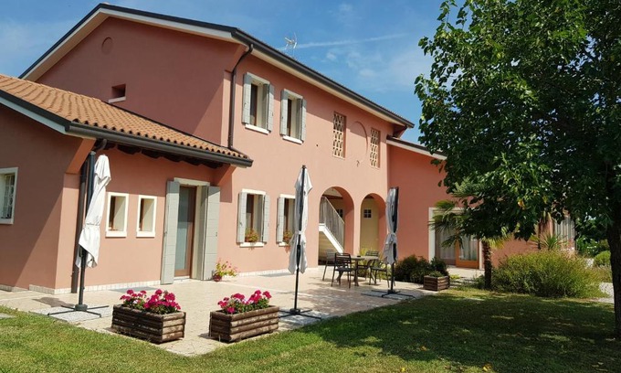 Paese House | Agriturismo Casa Rossa