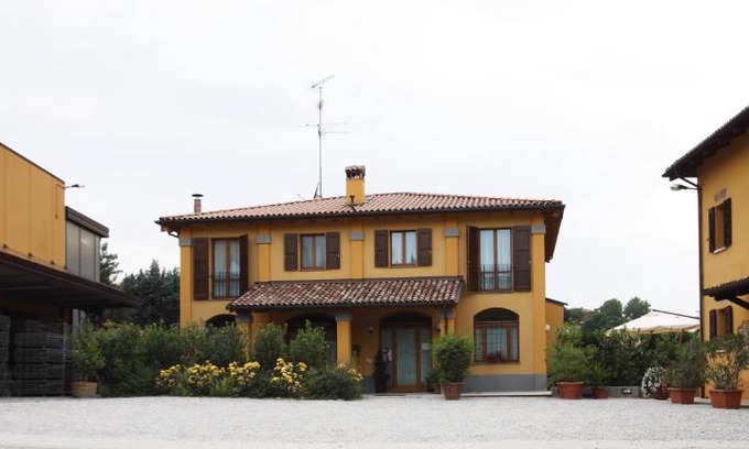 Zola Predosa House | Agriturismo Gaggioli Borgo Delle Vigne