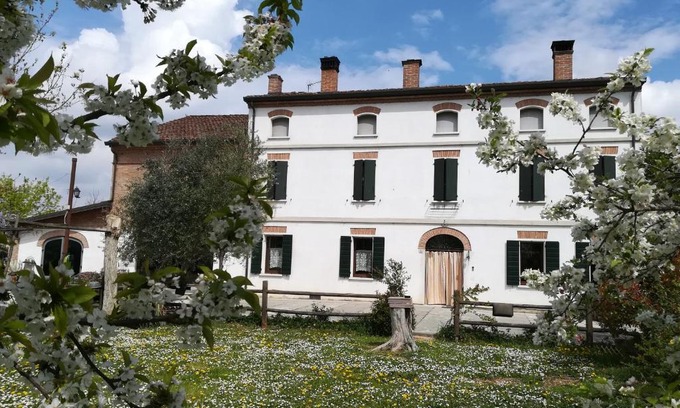 Suzzara House | Agriturismo Loghino Sabbioni