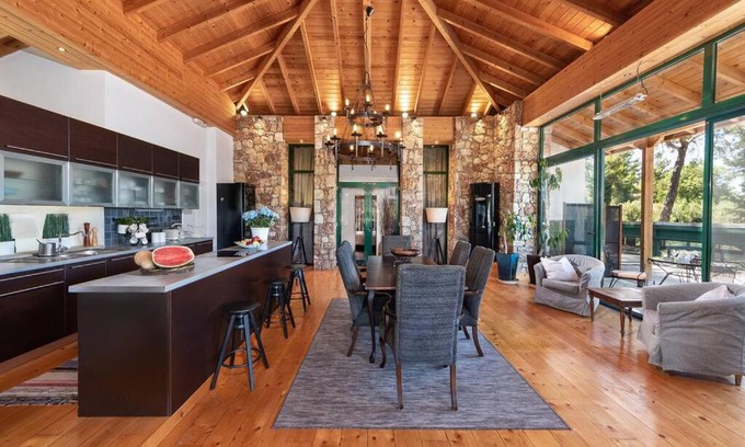 Kamiros Villa | AGROLOGY LUX - 4 BEDROOM Luxurious villa on an Agricultural Haven Retreat