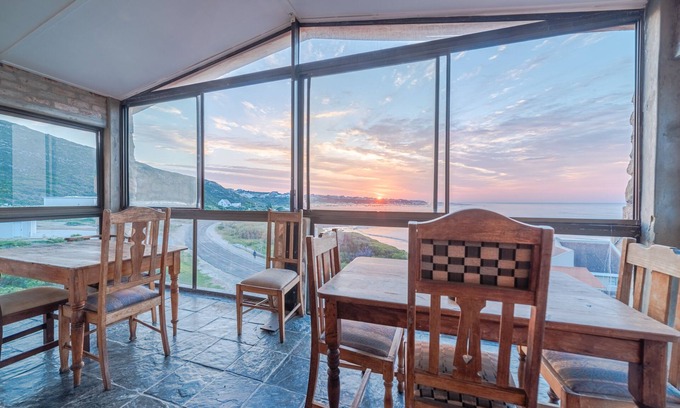 L'Agulhas Cabin | Agulhas Country Lodge