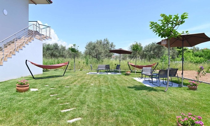 Asprovalta Apartment | Aigli Garden Retreat, Serene Escape Near the Beach