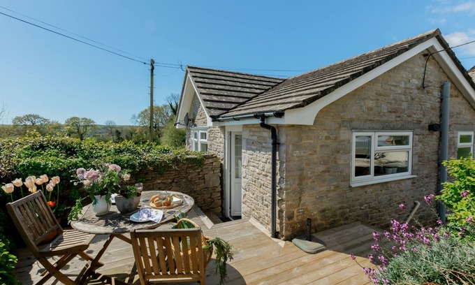 Isle of Purbeck Apartment | Ailwood Cottage, Corfe Castle. Sleeps 2