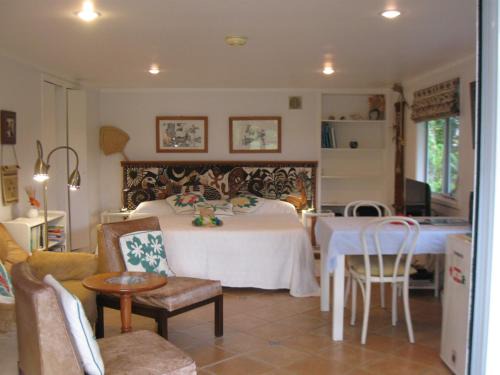 Okiato House | Aimeo Cottage