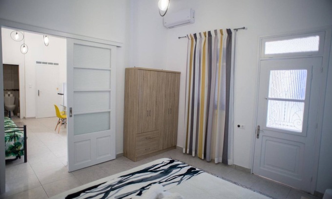 Piraeus Apartment | Aimou Studio's & Apartment's Peiraeus 1bedroom.